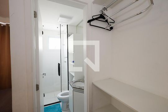 Banheiro  de apartamento à venda com 1 quarto, 31m² em Vila Mazzei, São Paulo