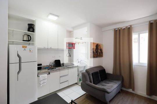 Sala / Cozinha  de apartamento à venda com 1 quarto, 31m² em Vila Mazzei, São Paulo