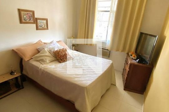 Quarto de apartamento à venda com 3 quartos, 90m² em Irajá, Rio de Janeiro