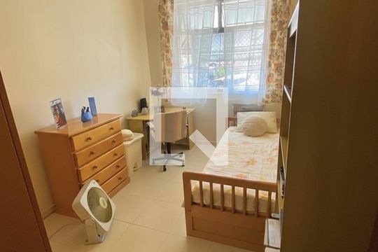 Quarto de apartamento à venda com 3 quartos, 90m² em Irajá, Rio de Janeiro