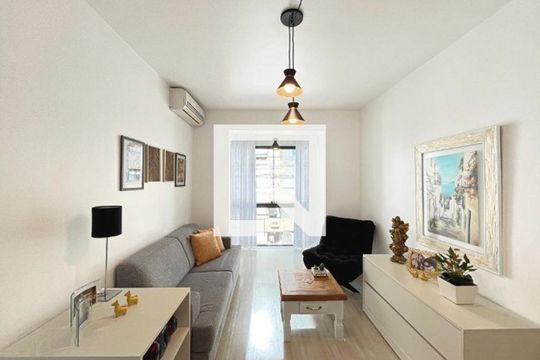 Sala de apartamento à venda com 1 quarto, 42m² em Rio Branco, Porto Alegre