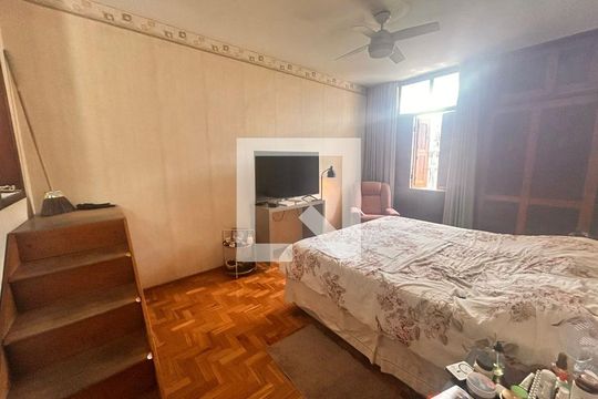 Quarto de casa para alugar com 5 quartos, 322m² em Colégio Batista, Belo Horizonte