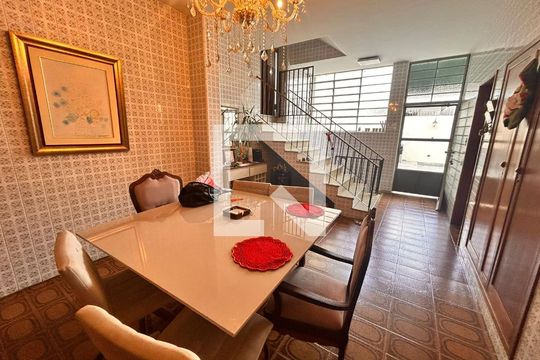 Sala de casa para alugar com 5 quartos, 322m² em Colégio Batista, Belo Horizonte