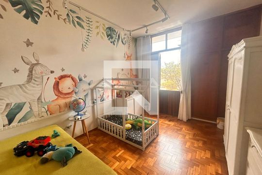 Quarto de casa para alugar com 5 quartos, 322m² em Colégio Batista, Belo Horizonte