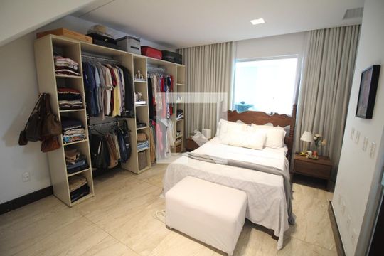 Quarto 1 de casa para alugar com 4 quartos, 322m² em Tirol (Barreiro) , Contagem