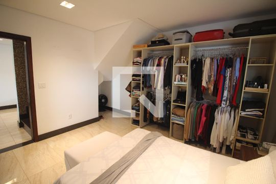 Quarto 1 de casa para alugar com 4 quartos, 322m² em Tirol (Barreiro) , Contagem