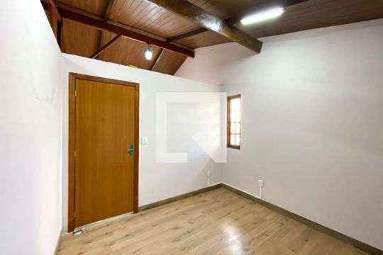 Quarto 1 de casa para alugar com 3 quartos, 80m² em Dom Cabral, Belo Horizonte