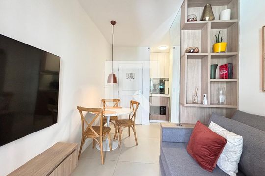 Sala/Cozinha de apartamento à venda com 1 quarto, 30m² em Indianópolis, São Paulo