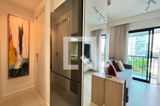 Sala/Cozinha de apartamento à venda com 1 quarto, 30m² em Indianópolis, São Paulo