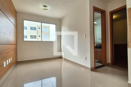 Sala de apartamento para alugar com 2 quartos, 45m² em Vila Satúrnia, Campinas
