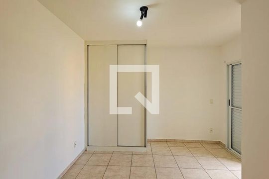 Quarto de apartamento à venda com 2 quartos, 70m² em Retiro, Jundiaí