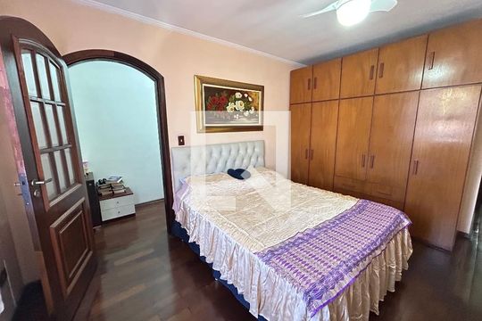 Quarto Suíte 1 de casa para alugar com 3 quartos, 200m² em Vila Paulista, Guarulhos