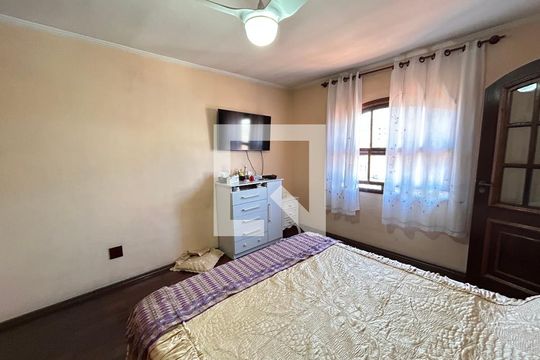 Quarto Suíte 1 de casa para alugar com 3 quartos, 200m² em Vila Paulista, Guarulhos