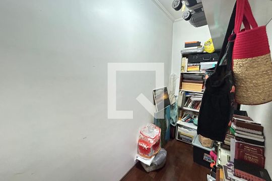 Closet da suíte 1 de casa para alugar com 3 quartos, 200m² em Vila Paulista, Guarulhos
