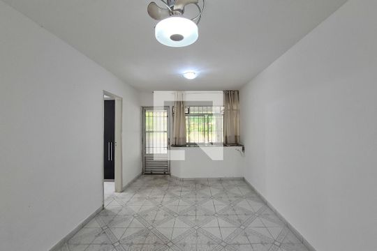 Sala de casa para alugar com 3 quartos, 190m² em Chácara Sergipe, São Bernardo do Campo