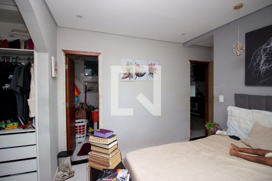 Quarto Suíte de apartamento para alugar com 3 quartos, 200m² em Jd Perla, Contagem