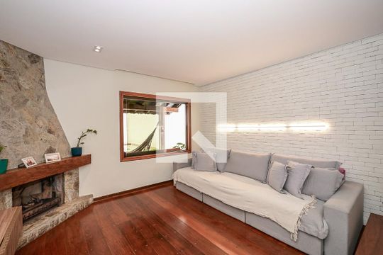 Sala de Tv de casa à venda com 5 quartos, 332m² em Vila Inah, São Paulo