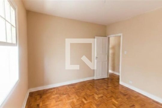 Quarto de casa para alugar com 3 quartos, 232m² em Vila Gustavo, São Paulo