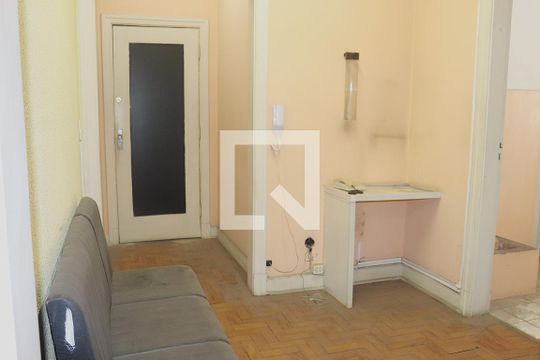 Sala de apartamento para alugar com 2 quartos, 90m² em Bela Vista, São Paulo