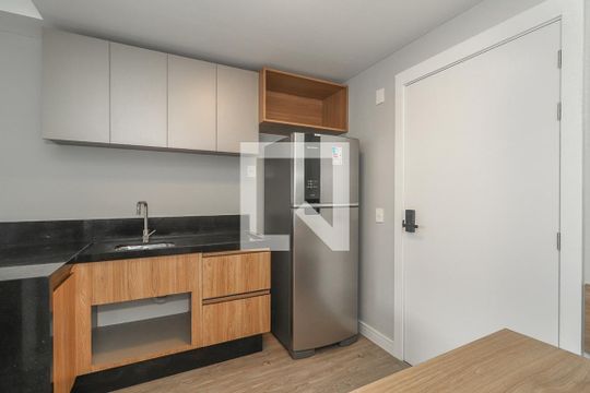 Cozinha de apartamento à venda com 1 quarto, 37m² em Mont’serrat, Porto Alegre