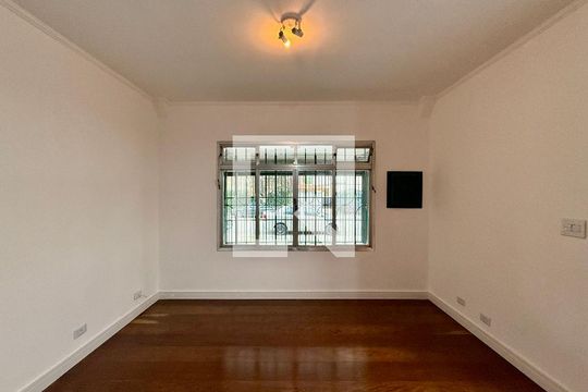 Sala de casa para alugar com 3 quartos, 222m² em Campo Belo, São Paulo