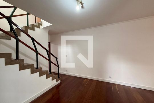 Sala de casa para alugar com 3 quartos, 222m² em Campo Belo, São Paulo