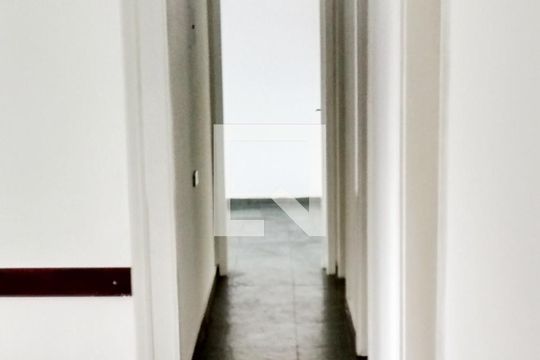 Corredor de casa de condomínio à venda com 3 quartos, 120m² em Taquara, Rio de Janeiro