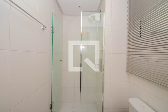 Banheiro da Suíte de apartamento à venda com 1 quarto, 76m² em Três Figueiras, Porto Alegre