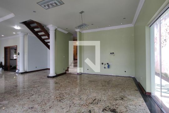Sala de casa de condomínio à venda com 4 quartos, 1000m² em Pechincha, Rio de Janeiro