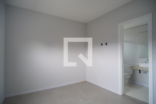 Suíte de apartamento para alugar com 2 quartos, 95m² em Pinheiro, São Leopoldo