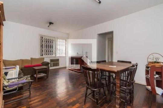 Sala  de apartamento para alugar com 3 quartos, 95m² em Moinhos de Vento, Porto Alegre