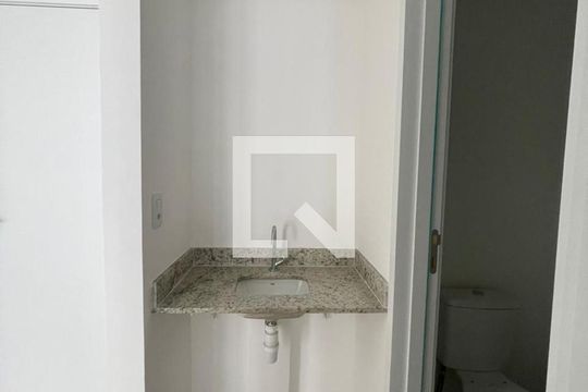 Banheiro de apartamento à venda com 1 quarto, 51m² em Maracanã, Rio de Janeiro