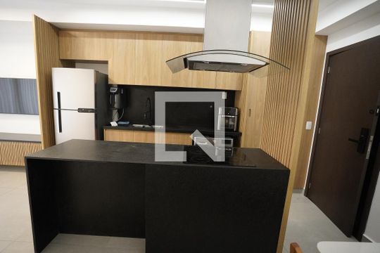 Sala/cozinha de apartamento à venda com 2 quartos, 69m² em Setor Bueno, Goiânia