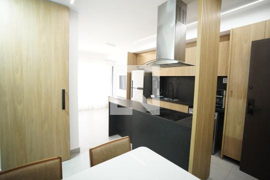 Sala/cozinha de apartamento à venda com 2 quartos, 69m² em Setor Bueno, Goiânia
