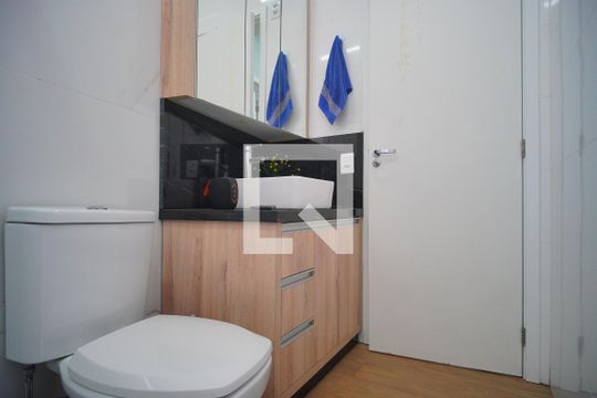 Banheiro de apartamento para alugar com 1 quarto, 270m² em Scharlau, São Leopoldo