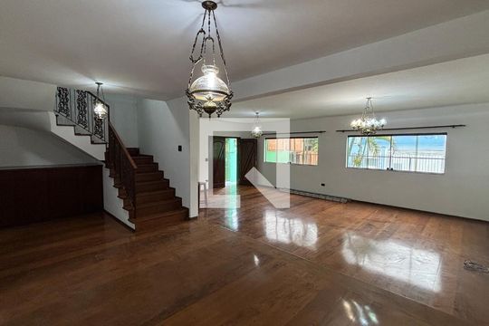 Sala - Sala de Estar de casa à venda com 4 quartos, 430m² em Vila Curuçá, Santo André