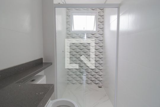 Banheiro suíte de apartamento para alugar com 3 quartos, 180m² em Vila Guarani, Mauá