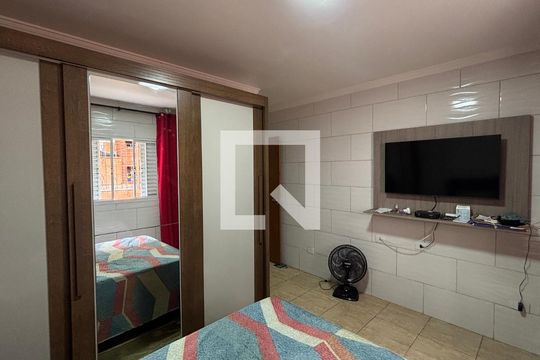 Quarto 1 de casa para alugar com 2 quartos, 100m² em Jardim Pilar, Santo André