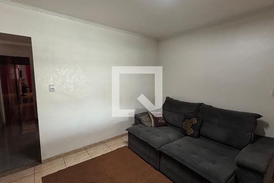 Sala de casa para alugar com 2 quartos, 100m² em Jardim Pilar, Santo André