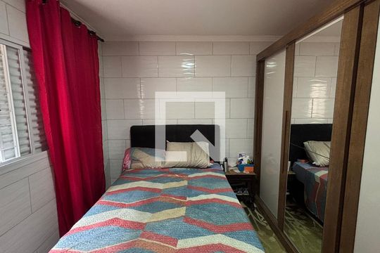 Quarto 1 de casa para alugar com 2 quartos, 100m² em Jardim Pilar, Santo André
