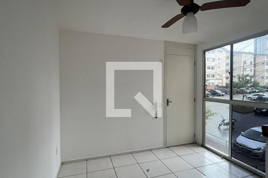 Sala de apartamento à venda com 2 quartos, 45m² em Tomás Coelho, Rio de Janeiro