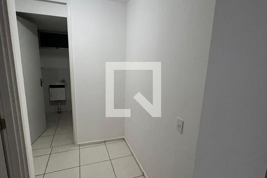 Sala de apartamento à venda com 2 quartos, 45m² em Tomás Coelho, Rio de Janeiro