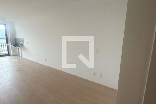 Sala / Quarto de apartamento para alugar com 1 quarto, 30m² em Centro, Rio de Janeiro