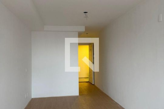 Sala / Quarto de apartamento para alugar com 1 quarto, 30m² em Centro, Rio de Janeiro