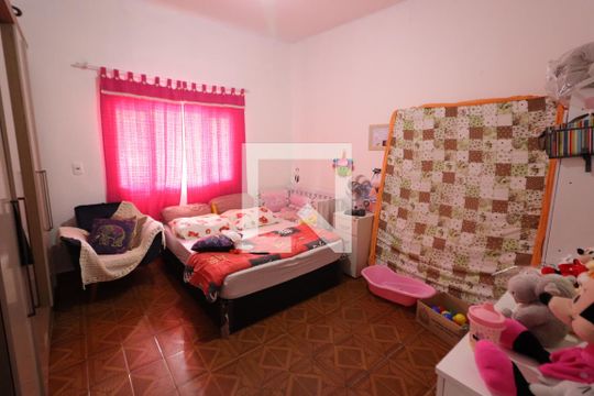 Sala de casa à venda com 7 quartos, 500m² em Padroeira, Osasco