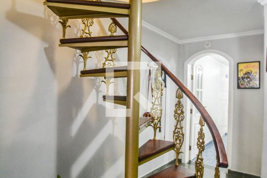 Sala de casa à venda com 3 quartos, 185m² em Vila Camilópolis, Santo André