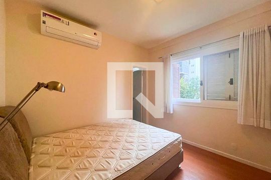 Quarto 1 de apartamento para alugar com 2 quartos, 84m² em Bela Vista, Porto Alegre
