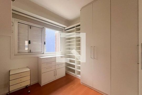 Quarto 2 de apartamento para alugar com 2 quartos, 84m² em Bela Vista, Porto Alegre