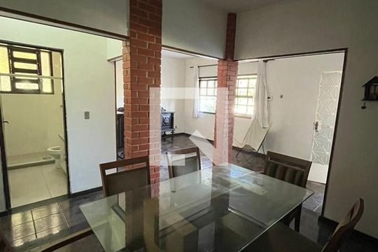 Sala de casa à venda com 5 quartos, 321m² em Curicica, Rio de Janeiro