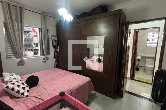 Quarto 1 de casa para alugar com 3 quartos, 80m² em Jardim Alvorada, Santo André